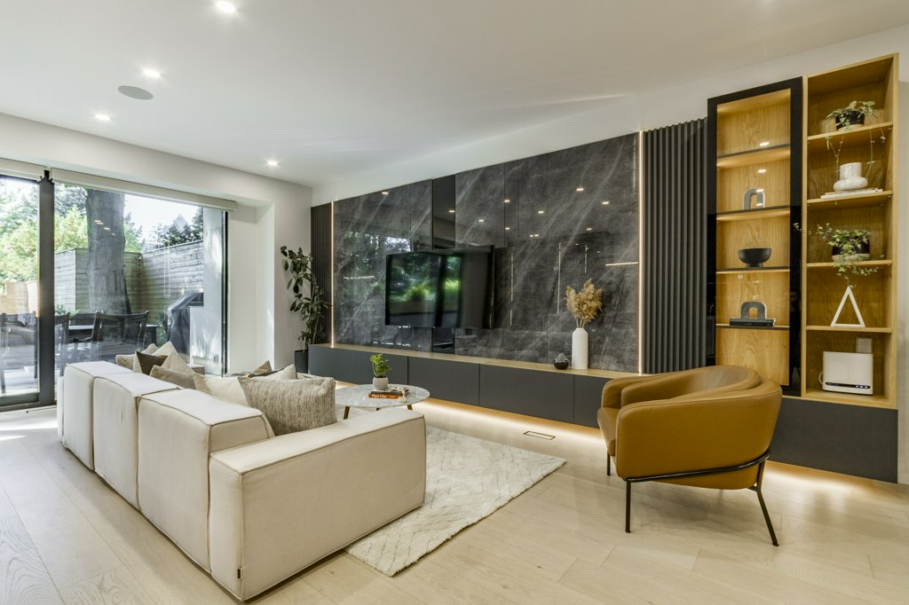 027-284 Ellis Ave-27_m.jpg